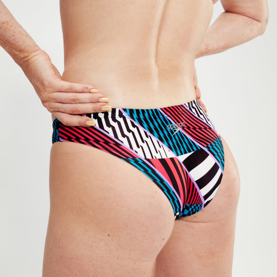 Club Training Allover Digital Hipster Bikini Bottom Black/White/Red | Speedo