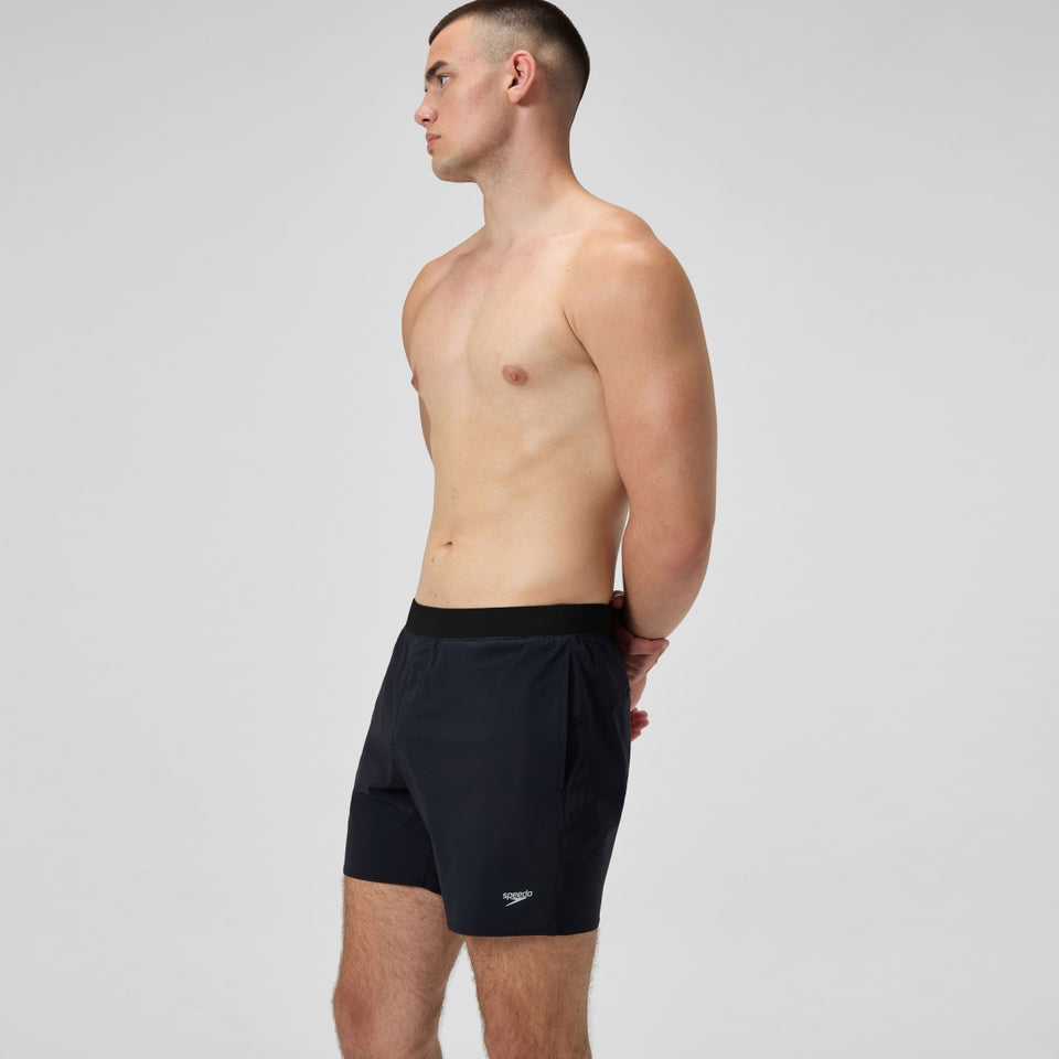 Lookout Solid 16'' Swim Shorts Black | Speedo