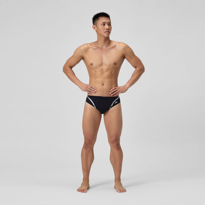 V Class Movement Brief Black | Speedo